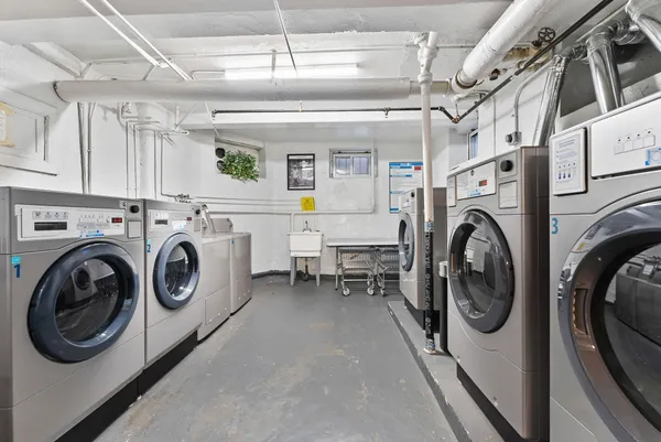 $2,800 | 9615 Shore Road, Unit 4B | Bay Ridge