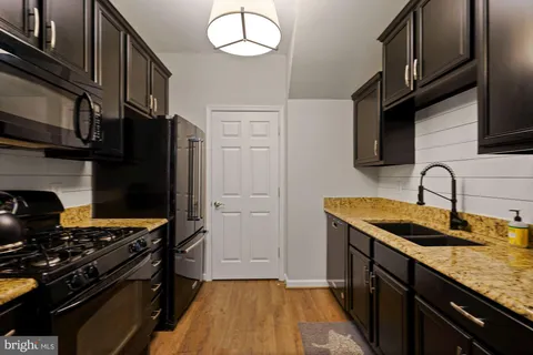 $335,000 | 20365 Belmont Park Terrace, Unit 108, Ashburn, VA 20147