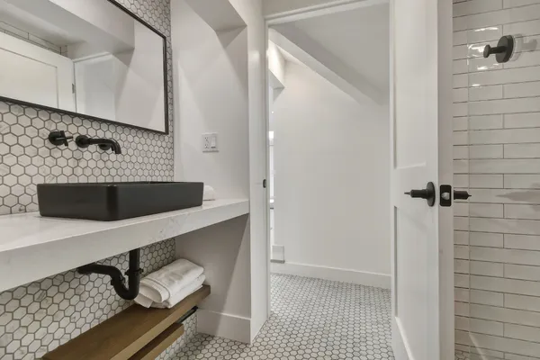 $3,350,000 | 3721 Woodcliff Road, Sherman Oaks, CA 91403