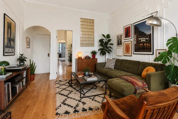 $4,250 | 538 Driggs Avenue, Unit 2R | Williamsburg