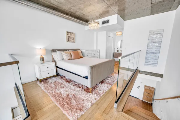 $419,999 | 690 Southwest 1st Court, Unit 1709, Miami, FL 33130