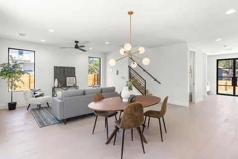 $1,275,000 | 2201 East 16th Street, Austin, TX 78702