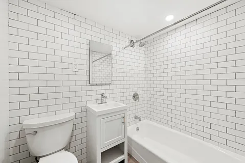 $7,750 | 324 Pearl Street, Unit 1G | Financial District