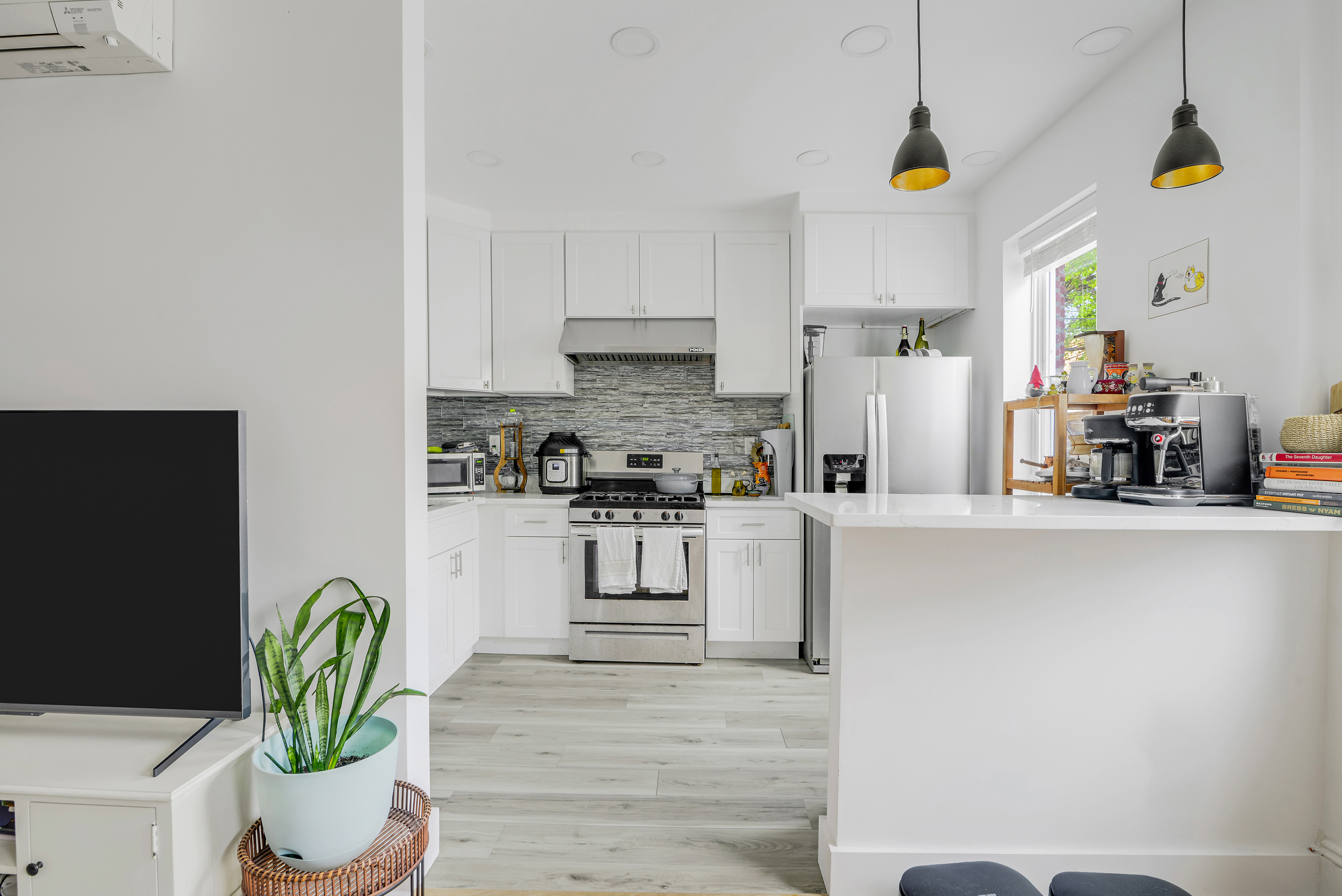 31-43 47th Street, Unit 1 Queens, NY 11103 - Photo 6 of 9