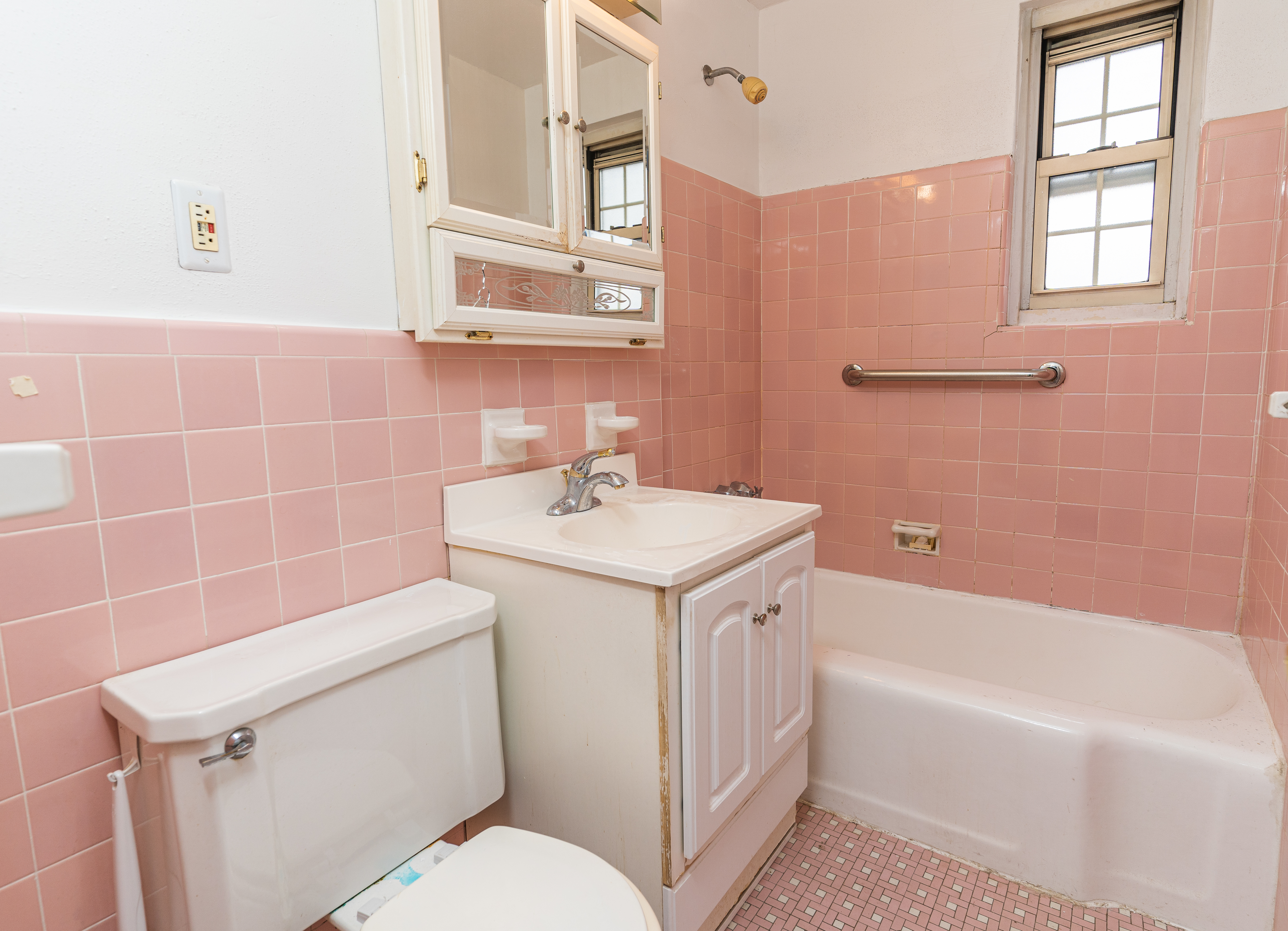 6908 Bell Boulevard, Unit B Queens, NY 11364 - Photo 7 of 7
