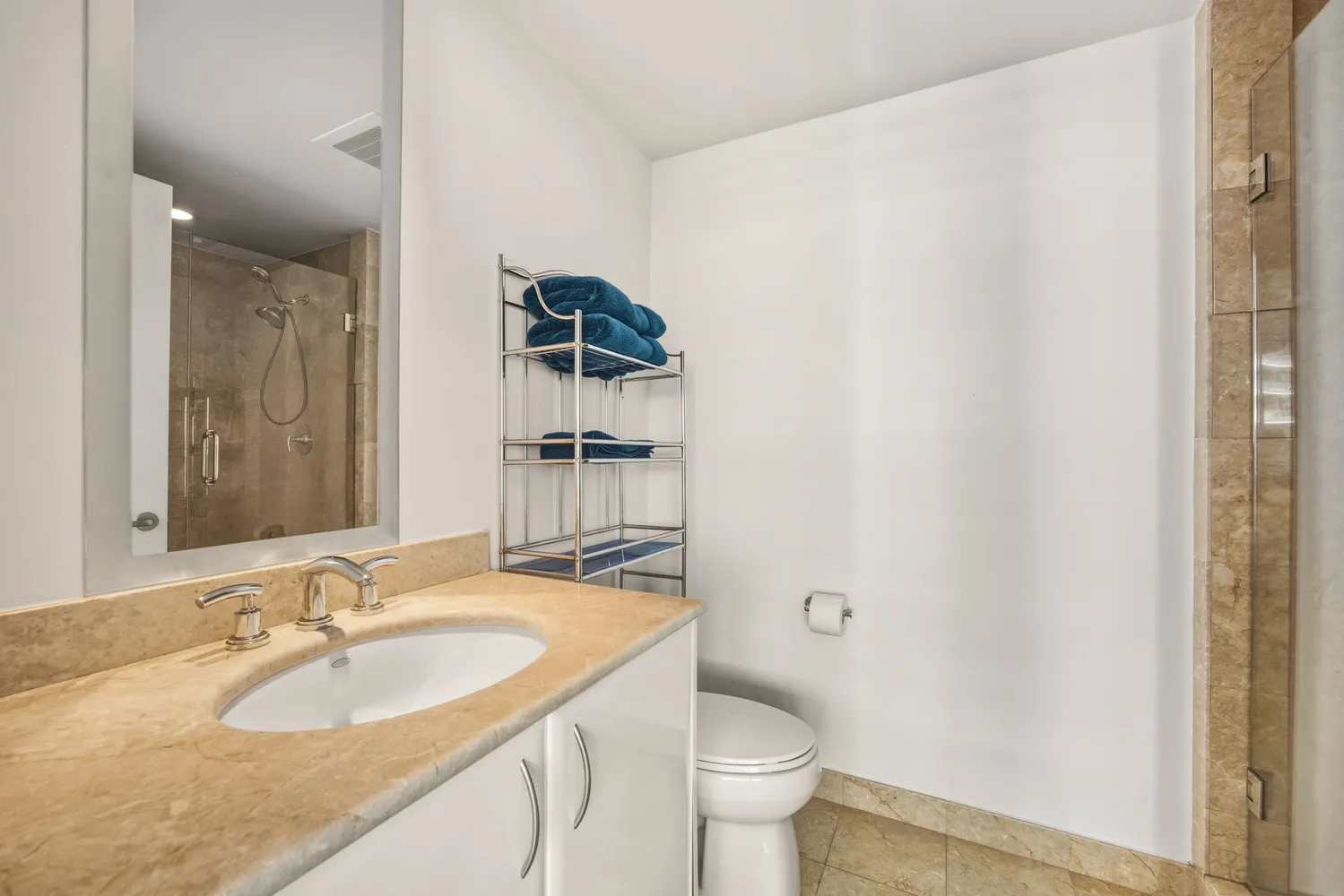 $2,095,000 | 1331 Brickell Bay Drive, Unit 2807, Miami, FL 33131