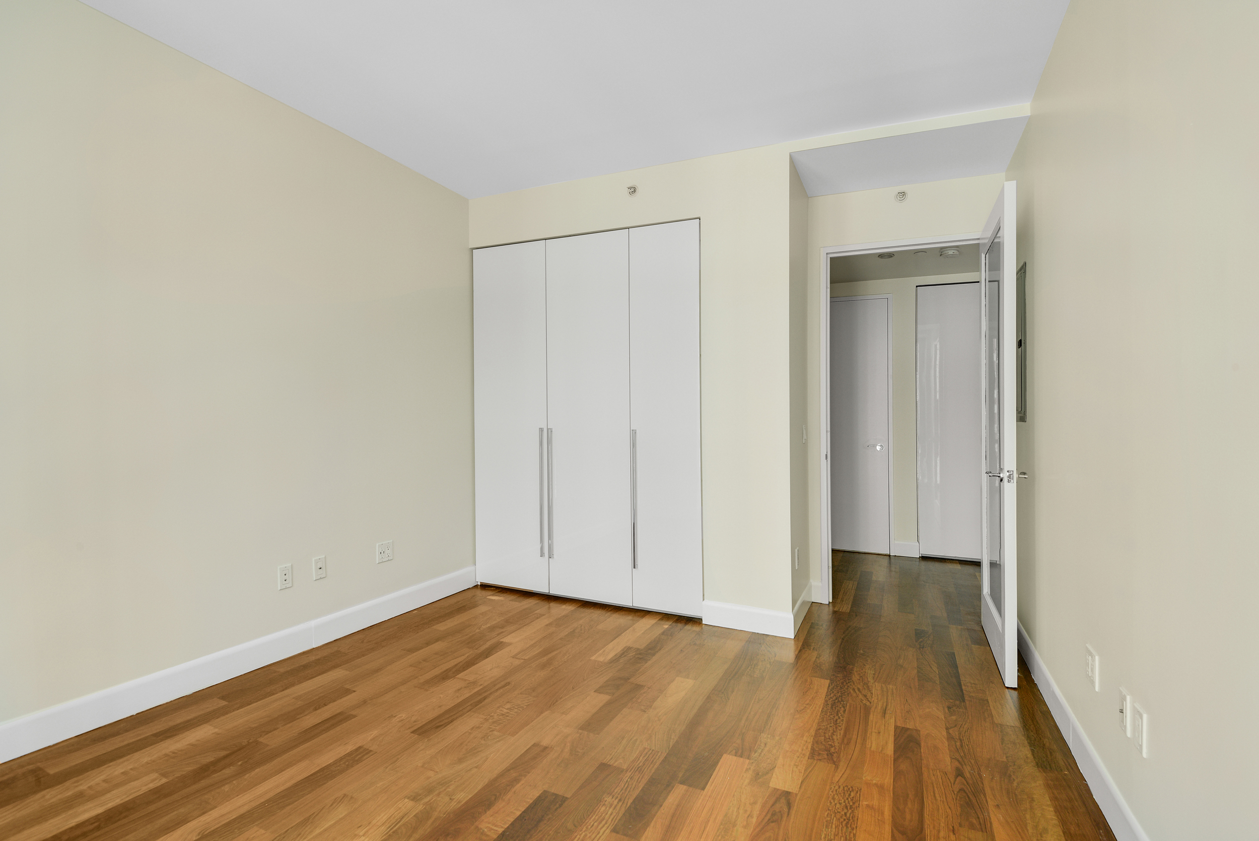 130 West 20th Street, Unit 4B Manhattan, NY 10011 - Photo 8 of 12
