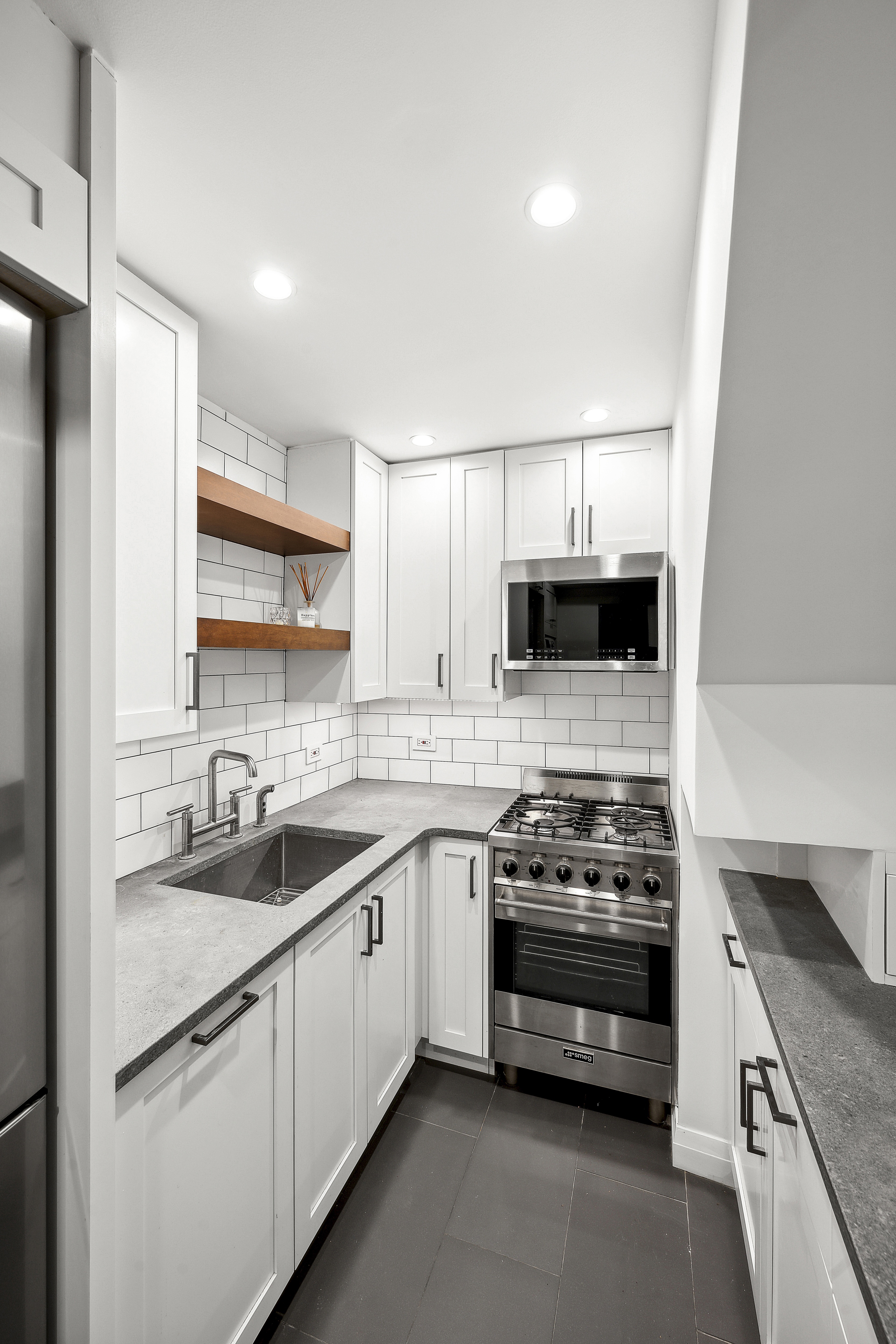 419 East 78th Street, Unit 1B Manhattan, NY 10075 - Photo 4 of 11