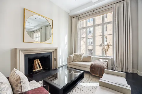 $1,650,000 | 169 East 78th Street, Unit 7C | Upper East Side