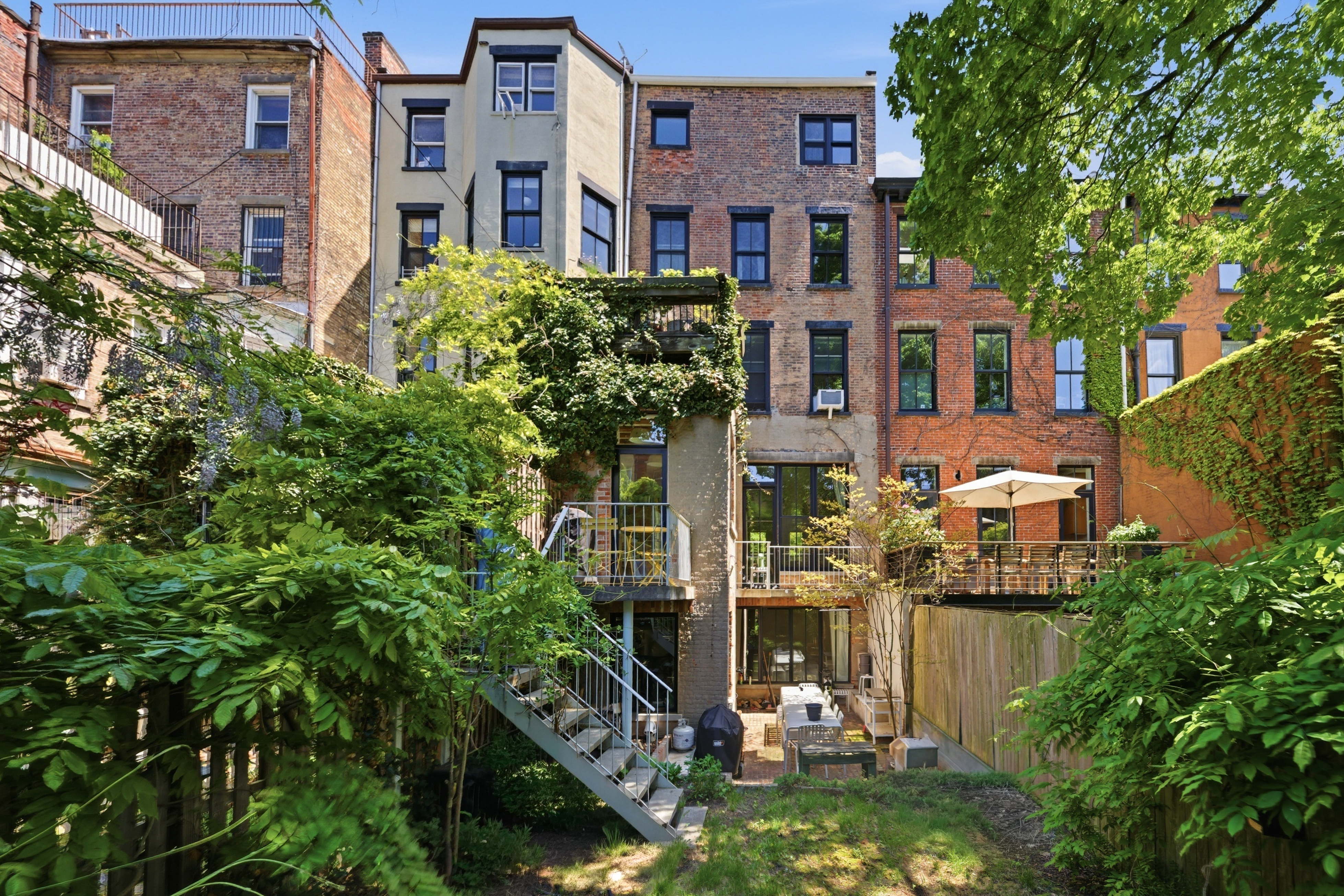 304 Clinton Avenue Brooklyn, NY 11205 - Photo 16 of 27