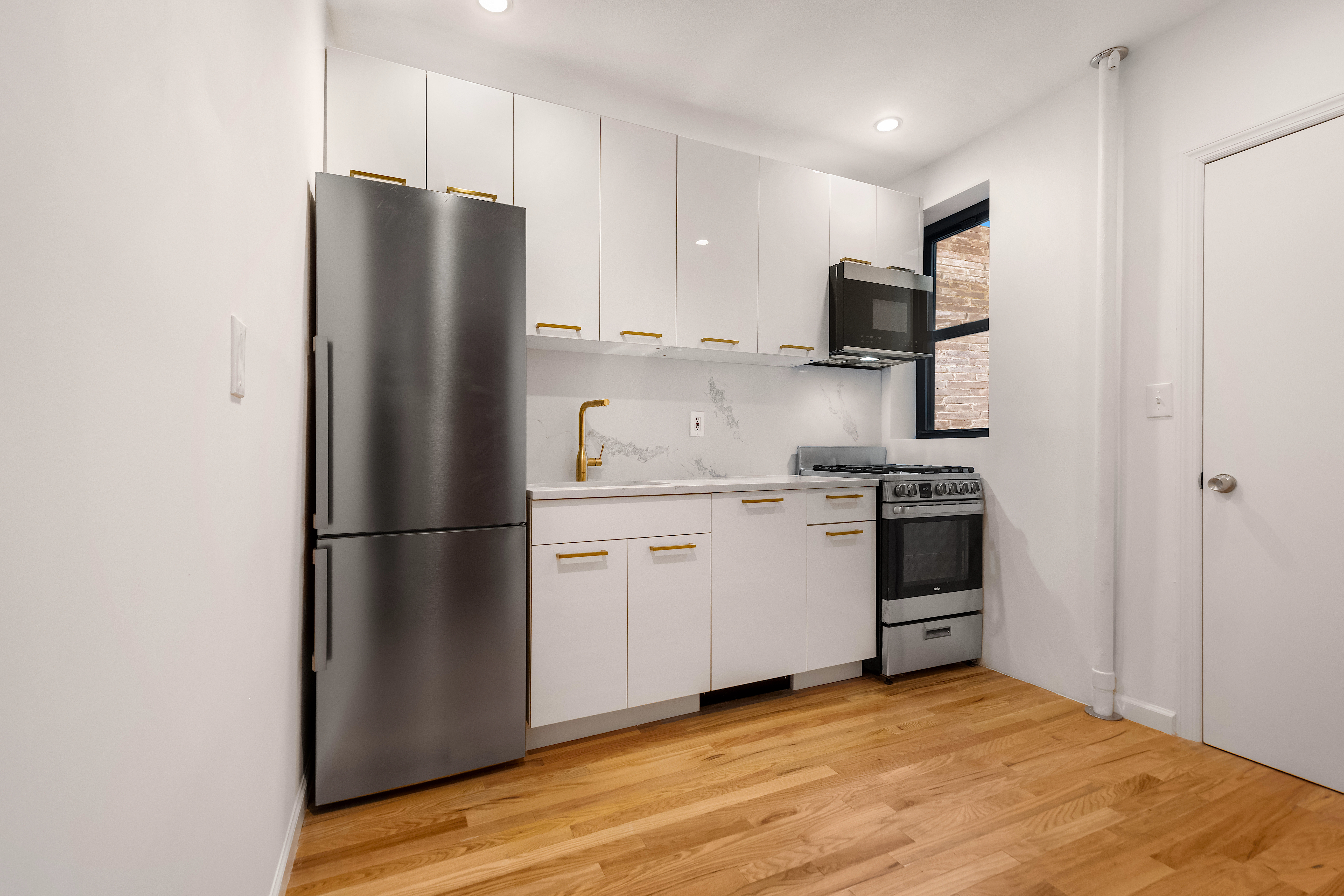 195 Prince Street, Unit 5E Manhattan, NY 10012 - Photo 3 of 9