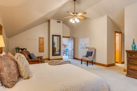 $1,495,000 | 21008 Lakeshore Drive West, Spicewood, TX 78669