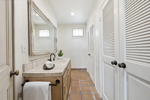 $1,575,000 | 1 Via La Cima, Rancho Palos Verdes, CA 90275
