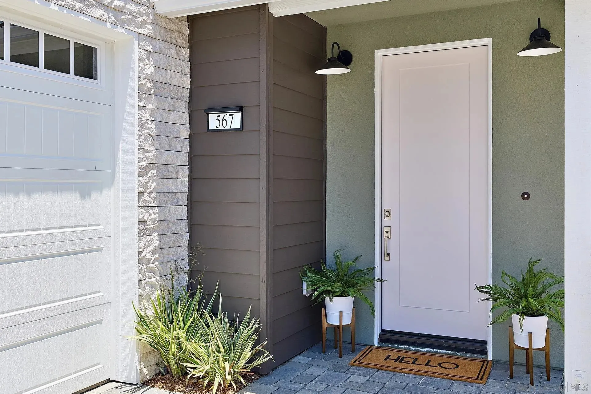 567 North Vulcan Avenue Encinitas, CA 92024 - Photo 4 of 49