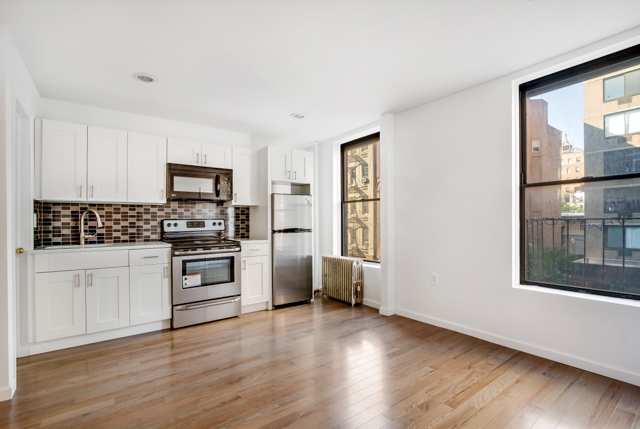 242 East 28th Street, Unit 4 Manhattan, NY 10016 - Photo 2 of 4