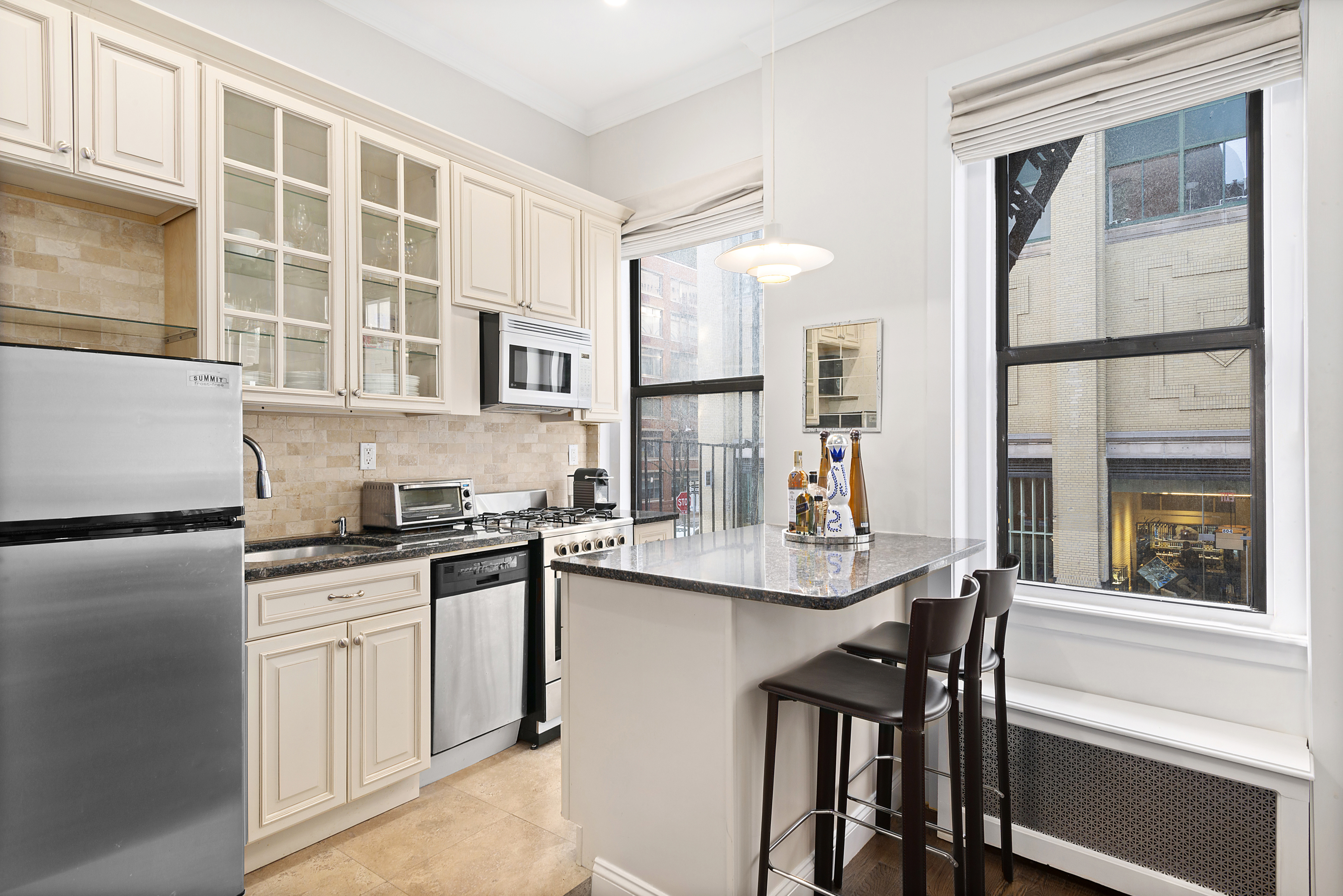 803 Washington Street, Unit 2 Manhattan, NY 10014 - Photo 2 of 7