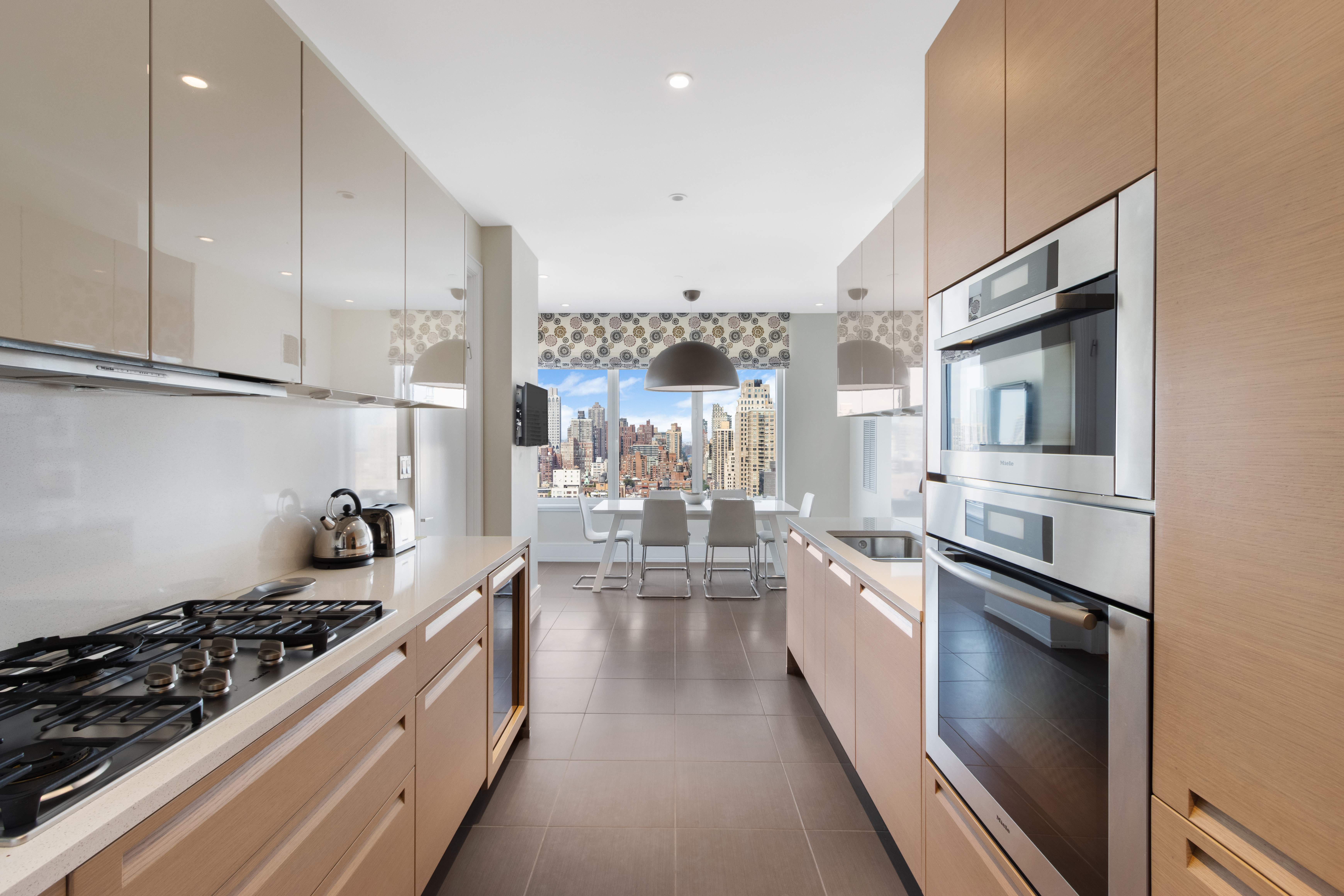 255 East 74th Street, Unit 25B Manhattan, NY 10021 - Photo 2 of 23