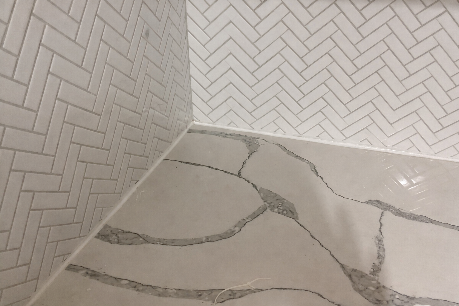 577 East 94th Street, Unit GARDEN Brooklyn, NY 11236 - Photo 2 of 3 a white bath tub sitting in a bathroom