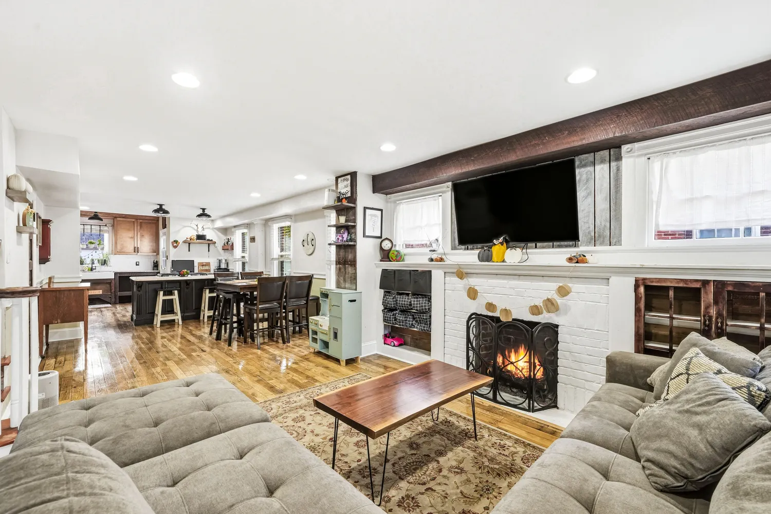 $349,900 | 8129 Hennig Street, Philadelphia, PA 19111