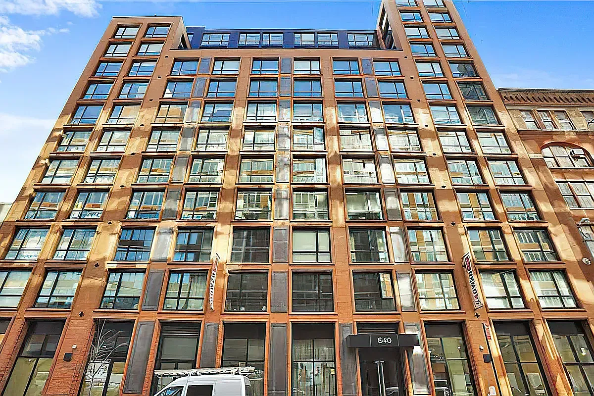 540 West 28th Street, Unit 8A Manhattan, NY 10001 - Photo 11 of 12 a view of a large building