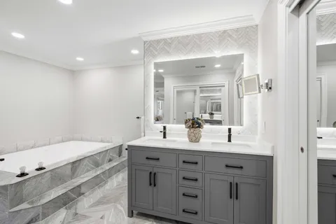 Contact Agent | 5313 Massachusetts Avenue, Bethesda, MD 20816