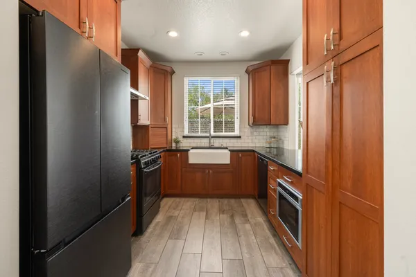 $925,000 | 146 Adelia Way, Oceanside, CA 92057