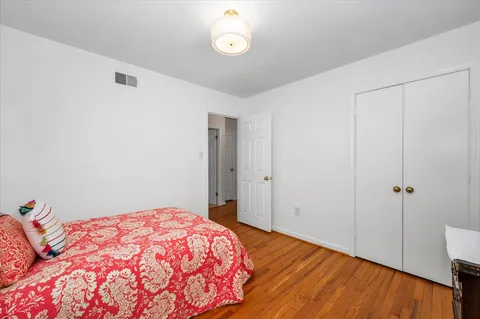 Contact Agent | 14 South Duke Street, Rockville, MD 20850