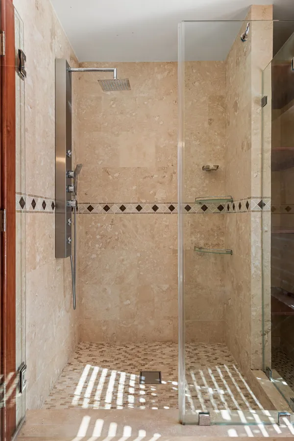 $1,400,000 | 802-10 Locust Street, Unit 201, Philadelphia, PA 19107