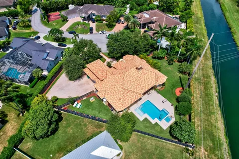 $2,375,000 | 8920 Southwest 162nd Terrace, Palmetto Bay, FL 33157