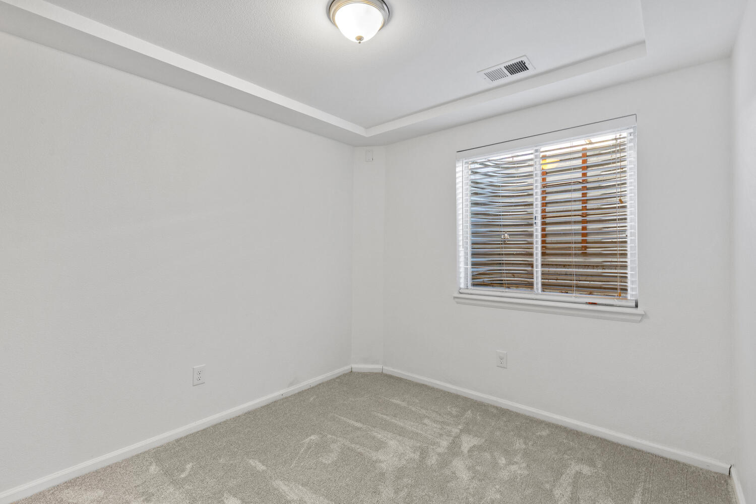 847 Timbervale Trail Highlands Ranch, CO 80129 - Photo 28 of 36 an empty room with a window