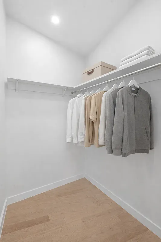 $7,329 | 192 Flatbush Avenue, Unit 3E | Park Slope