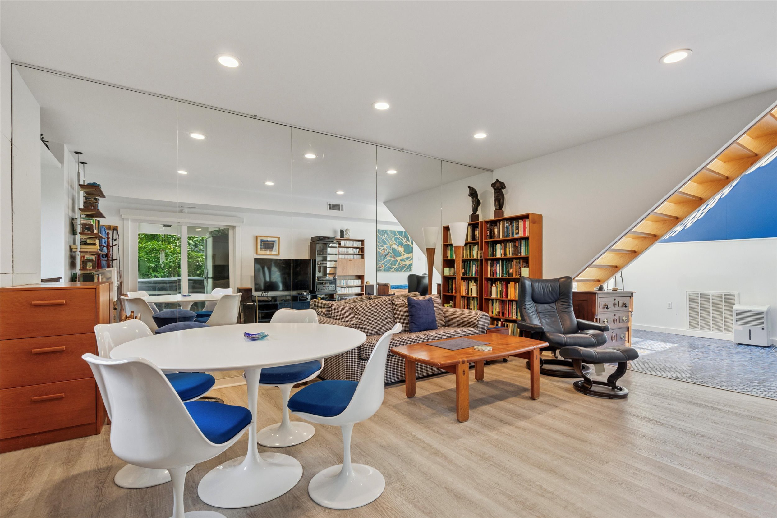 376 Merion Road Merion Station, PA 19066 - Photo 22 of 35 a view of a dining room with furniture and wooden floor