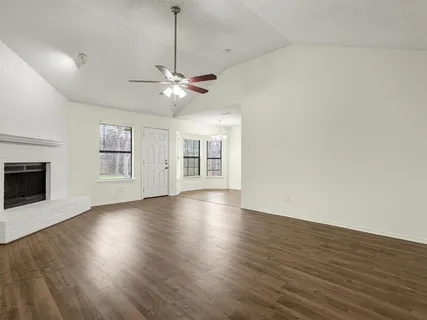 $279,000 | 825 Bristol Avenue, Saginaw, TX 76179