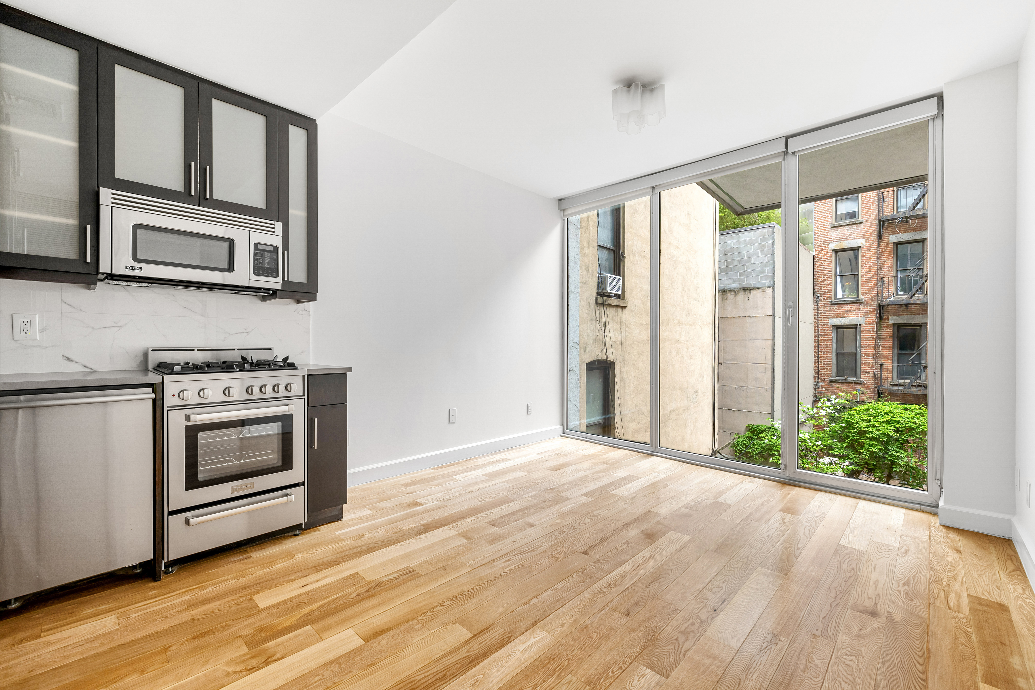 343 West 16th Street, Unit 2R Manhattan, NY 10011 - Photo 2 of 12