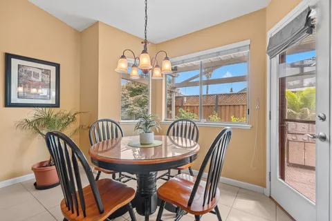 $775,000 | 356 Wilson Lane, Windsor, CA 95492