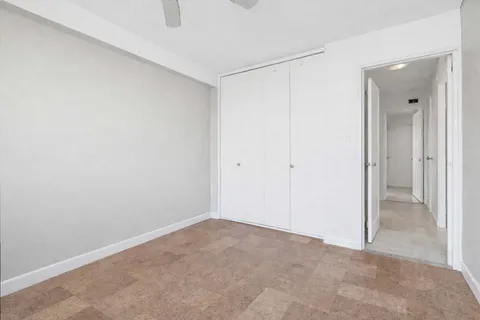 $950,000 | 370 Ocean Parkway, Unit 8H | Kensington