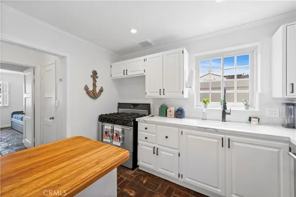 $4,350,000 | 224 Amethyst Avenue, Newport Beach, CA 92662