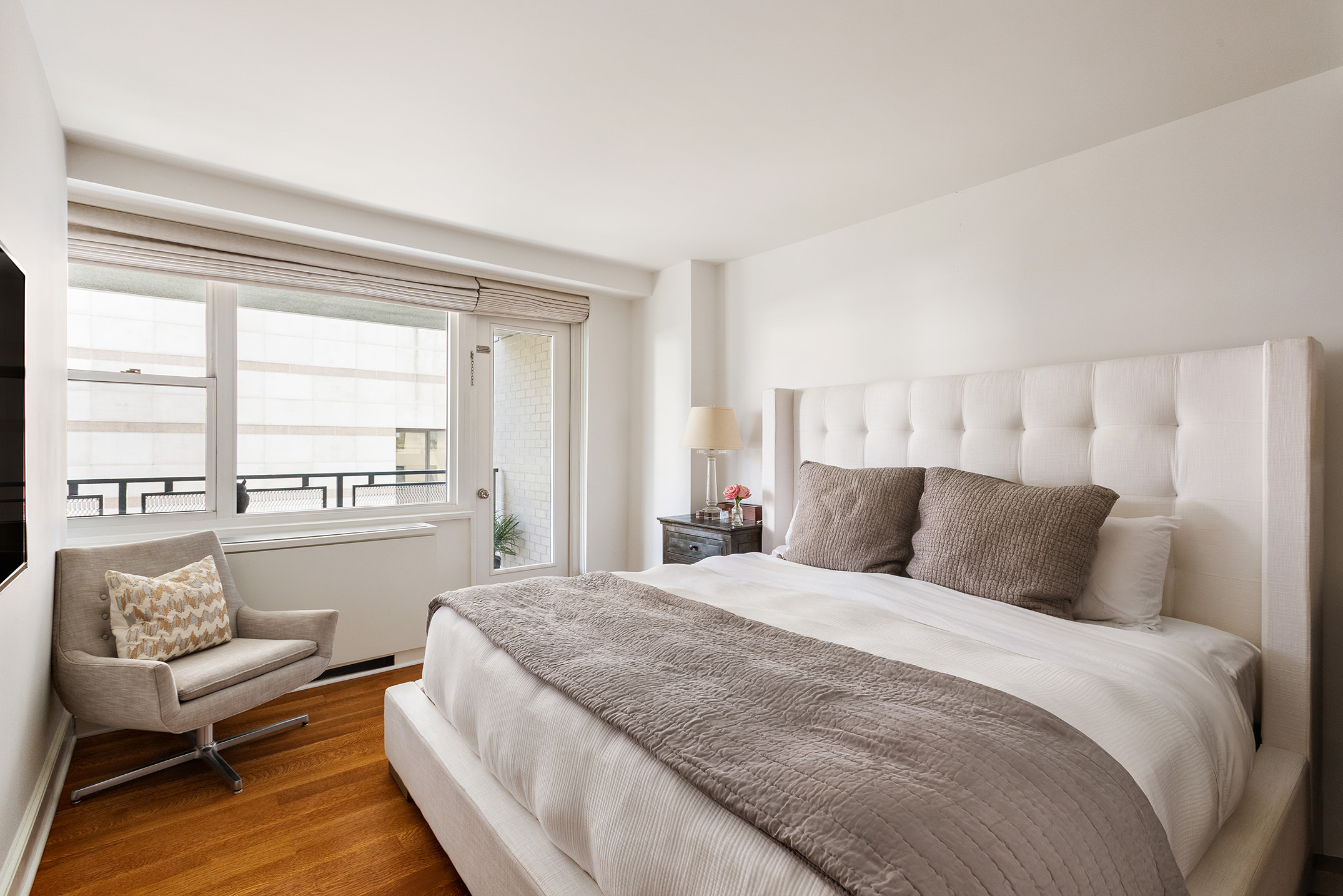 165 West 66th Street, Unit 8ZA Manhattan, NY 10023 - Photo 7 of 16