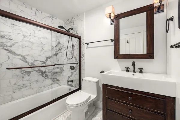 $2,999,000 | 366 West 11th Street, Unit 6EF | West Village