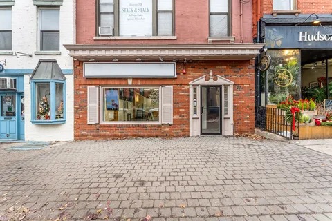$180,000 | Hudson Street, Hoboken, NJ 07030