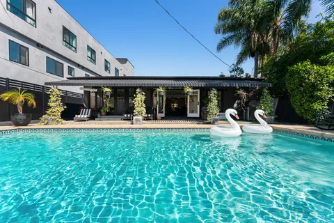 $2,599,000 | 1903 Preuss Road, Los Angeles, CA 90034