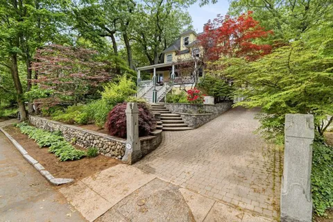 Contact Agent | Lincoln Street, Arlington, MA 02476