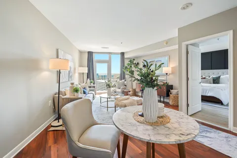 $525,000 | 555 Massachusetts Avenue Northwest, Unit 1419, Washington, DC 20001