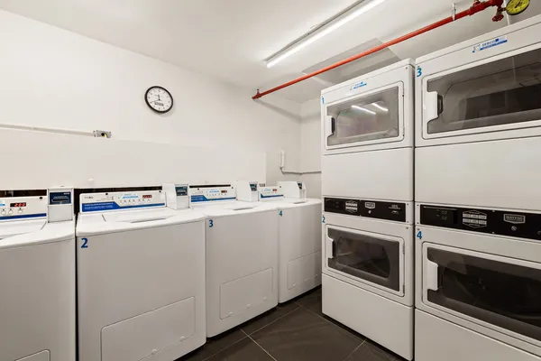 $450,000 | 399 Ocean Parkway, Unit 6K | Kensington