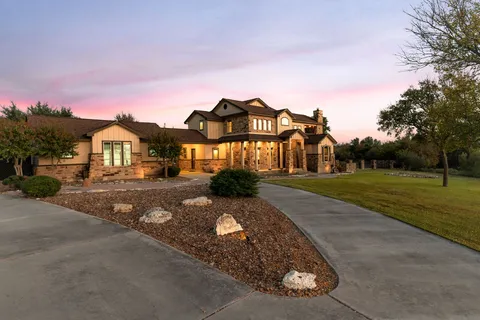 $1,285,000 | 309 Hacienda Place, Dripping Springs, TX 78620