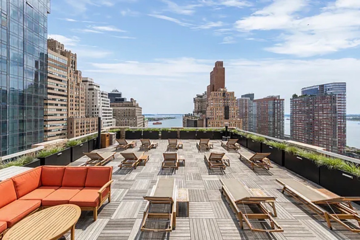 88 Greenwich Street, Unit 1014 Manhattan, NY 10006 - Photo 13 of 14 a picture of city view