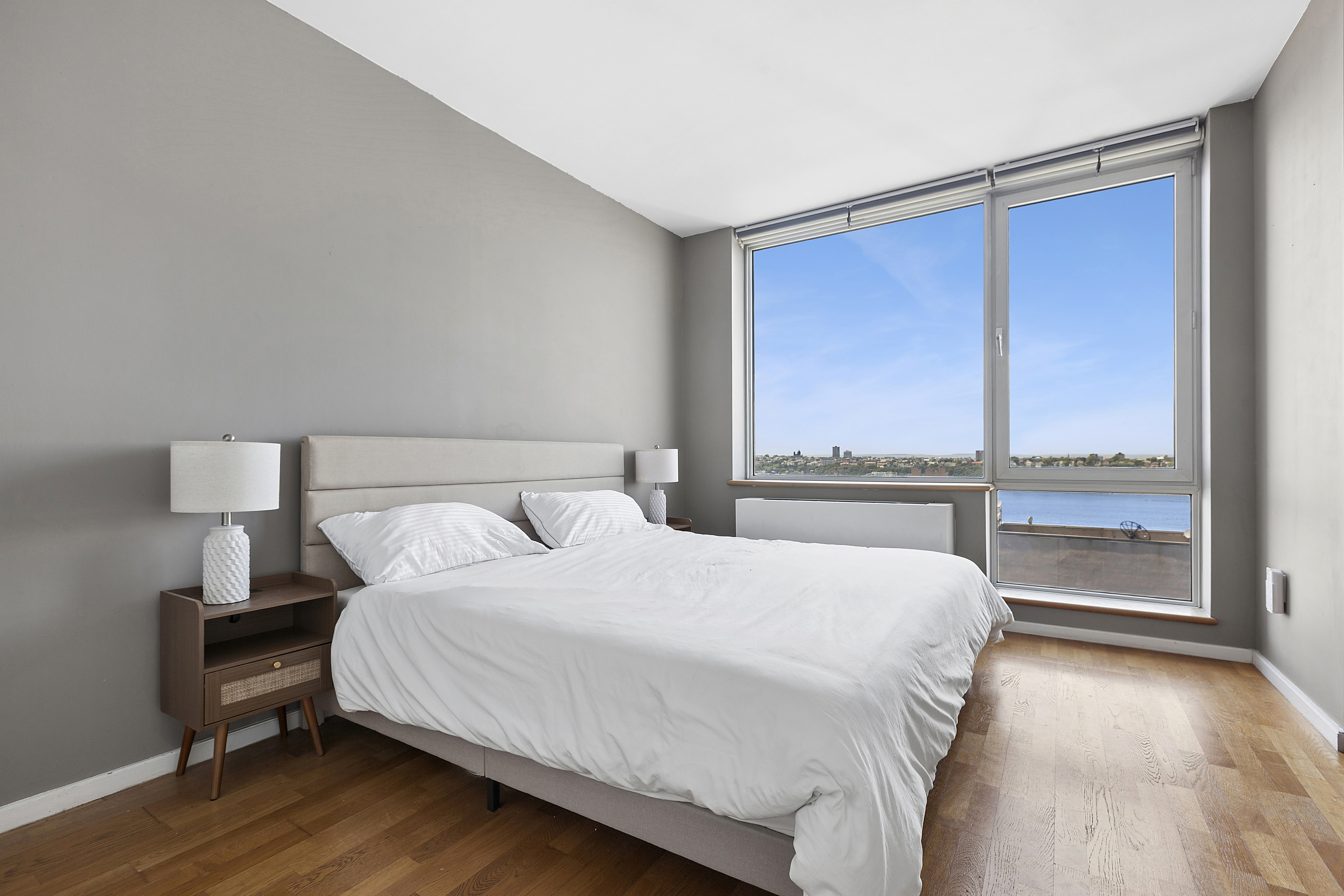 635 West 42nd Street, Unit 23A Manhattan, NY 10036 - Photo 4 of 11