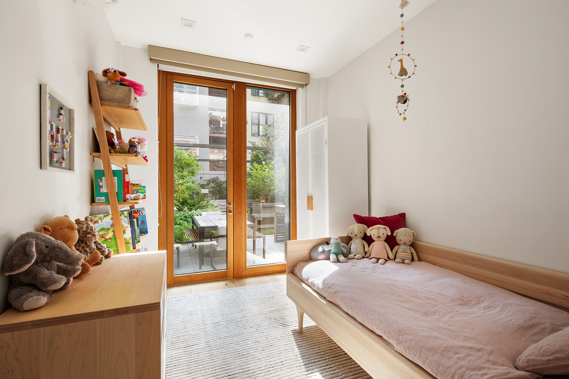 102 West 118th Street, Unit 1 Manhattan, NY 10026 - Photo 9 of 14
