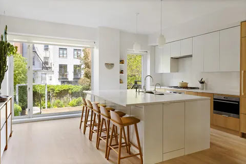 $7,750,000 | 283 Union Street | Carroll Gardens