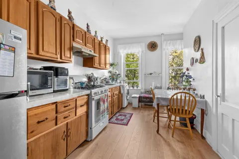 $1,995,000 | 139 North 8th Street | Williamsburg